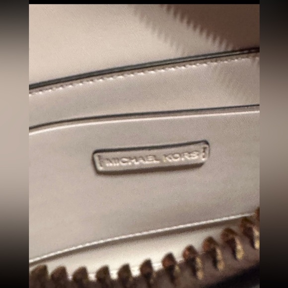Michael Kors Crossbody - Picture 6 of 8